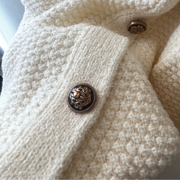 Women’s Creamy white knitted dress, Chanel style, with pockets - Picture 2 of 7